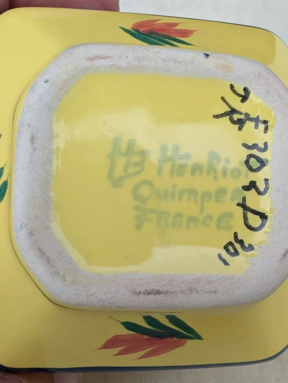VTG HB Quimper Hand-Painted Yellow Ceramic Sugar and Creamer Set NICE CONDITION